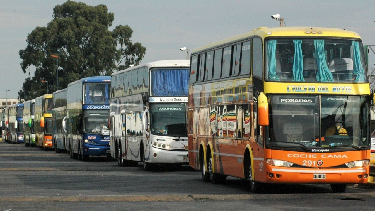 Transporte, micros de larga distancia, boleto. Foto: X