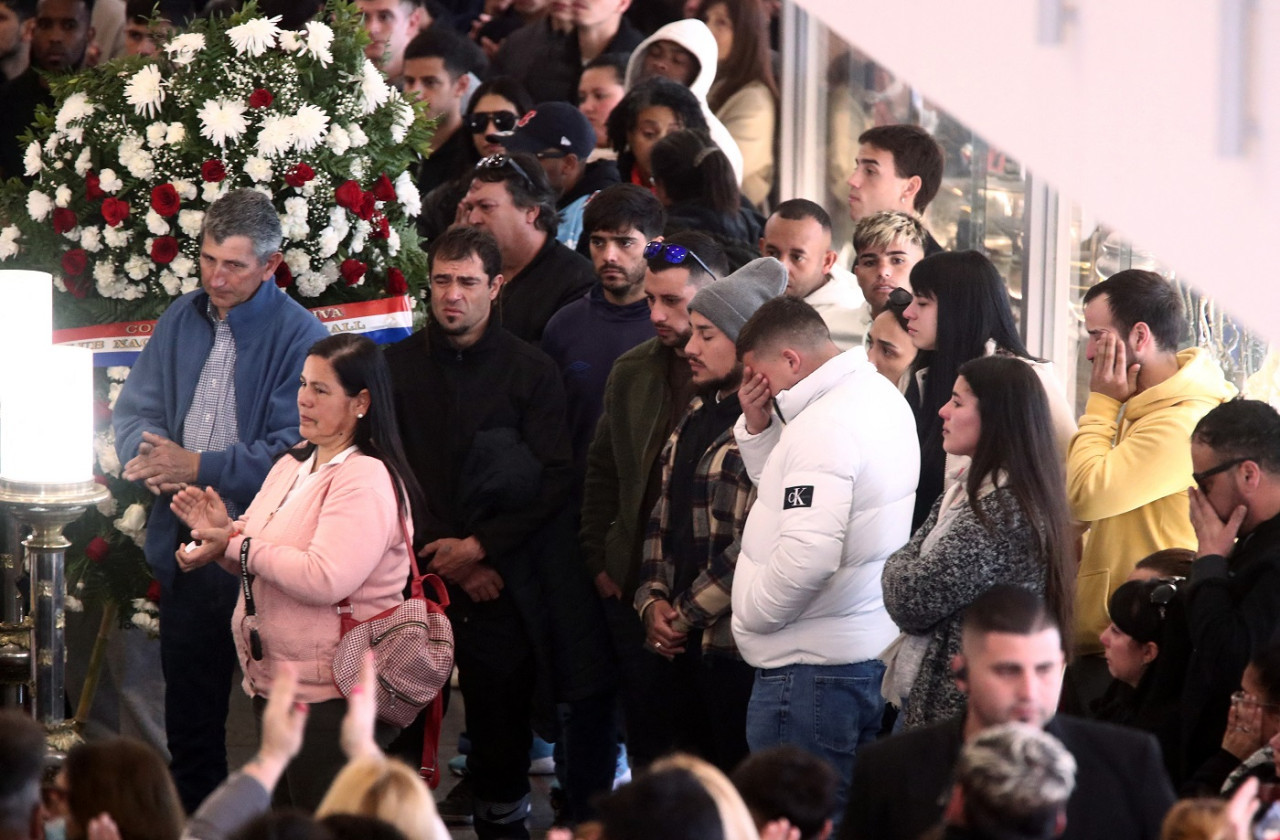 Velatorio de Juan Izquierdo en Uruguay. Foto: Reuters