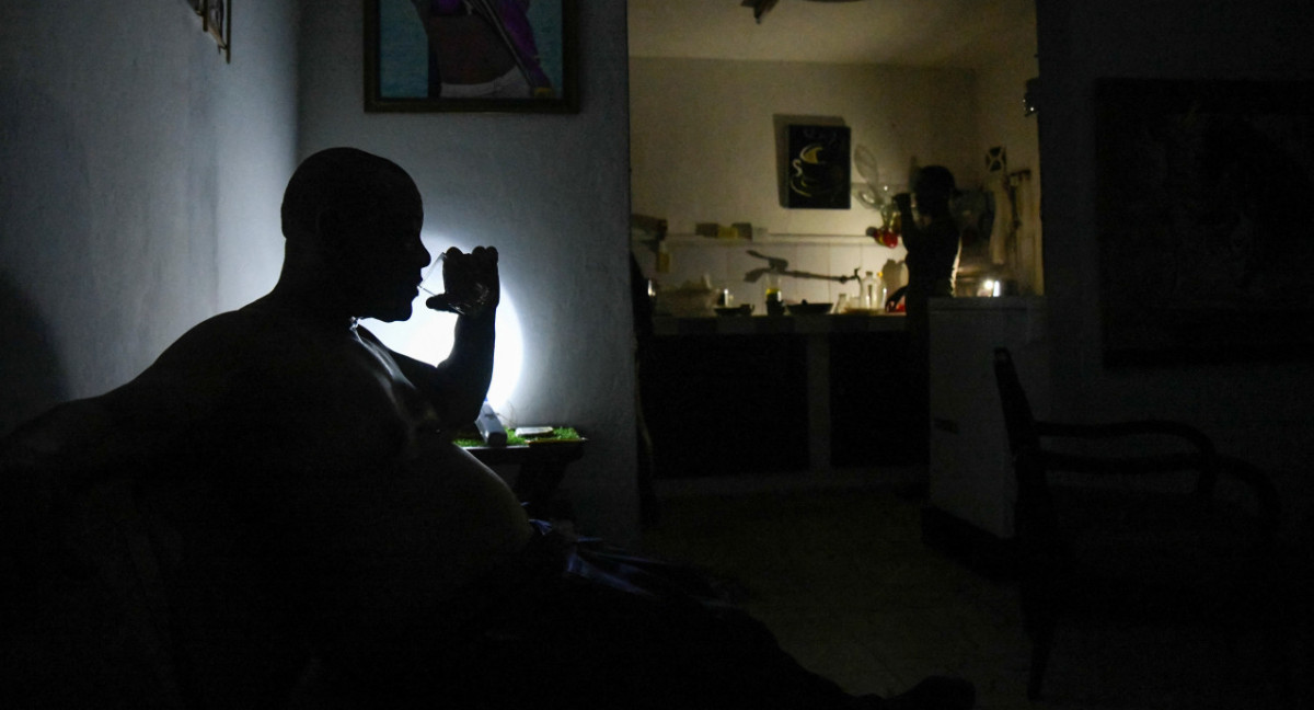 Los apagones afectan a los residentes cubanos. Foto: Reuters.