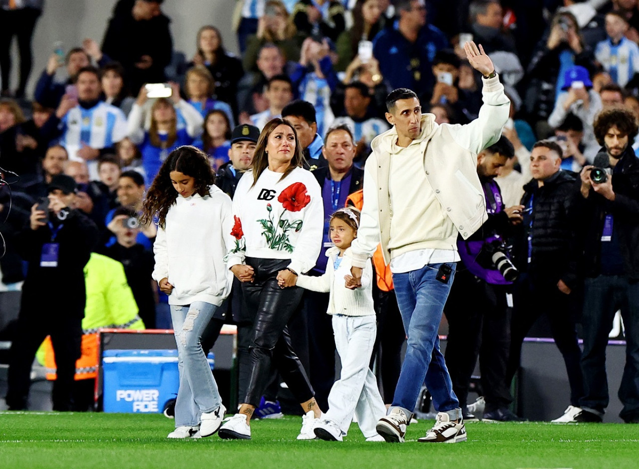 El homenaje de la AFA a Ángel Di María. Foto: Reuters.