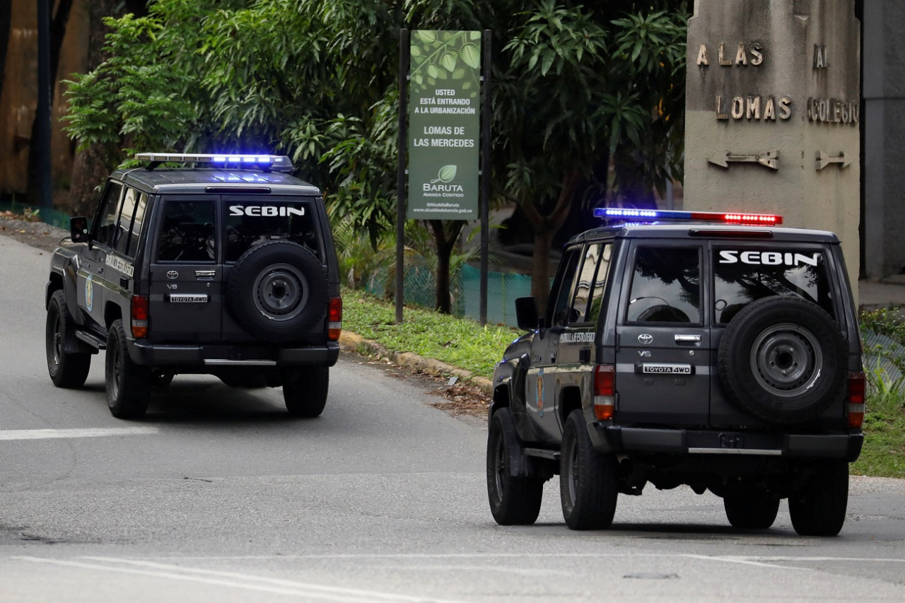 Asedio a la Embajada Argentina en Venezuela. Foto: Reuters