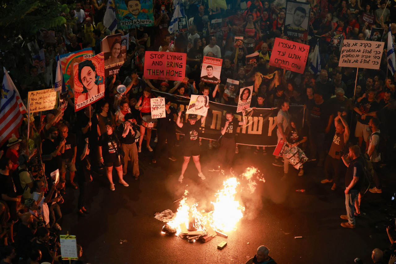 Protestas en Israel para exigir una tregua. Foto: Reuters