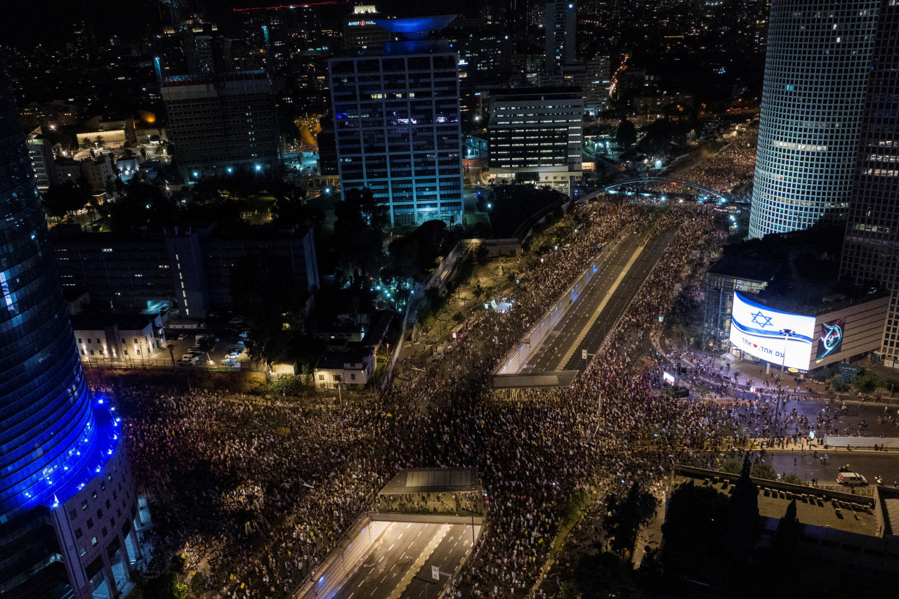 Protestas en Israel para exigir una tregua. Foto: Reuters