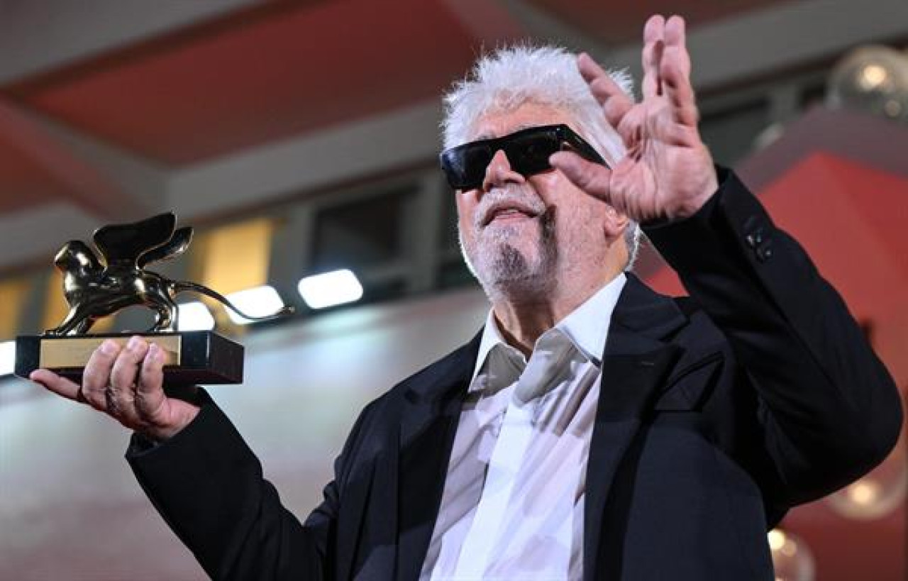 Almodóvar ganó el galardón de Oro en el Festival de Venecia. Fuente: EFE