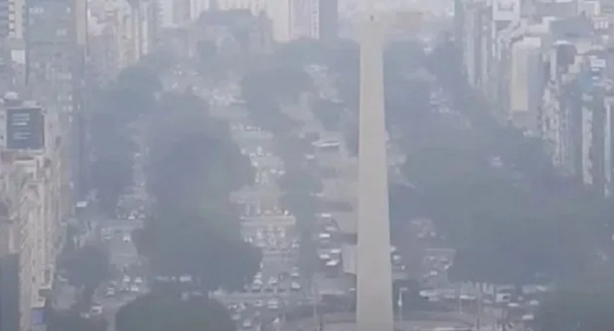 Se avecina humo a Buenos Aires. Foto: NA