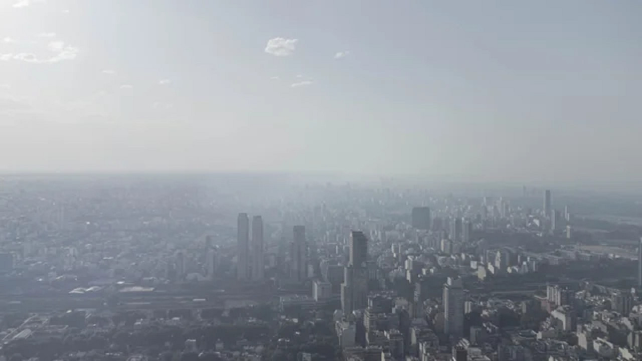 Se avecina humo a Buenos Aires. Foto: NA