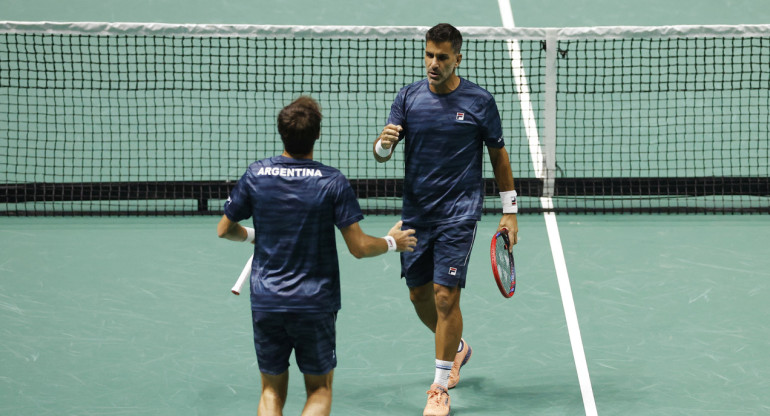 Máximo González y Andrés Moltoni en la Copa Davis. Foto: REUTERS.