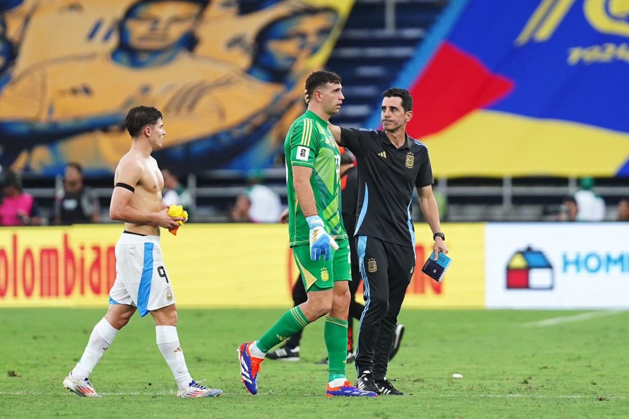 Emiliano "Dibu" Martínez tras la derrota ante Colombia. Foto: X @TyCSports.