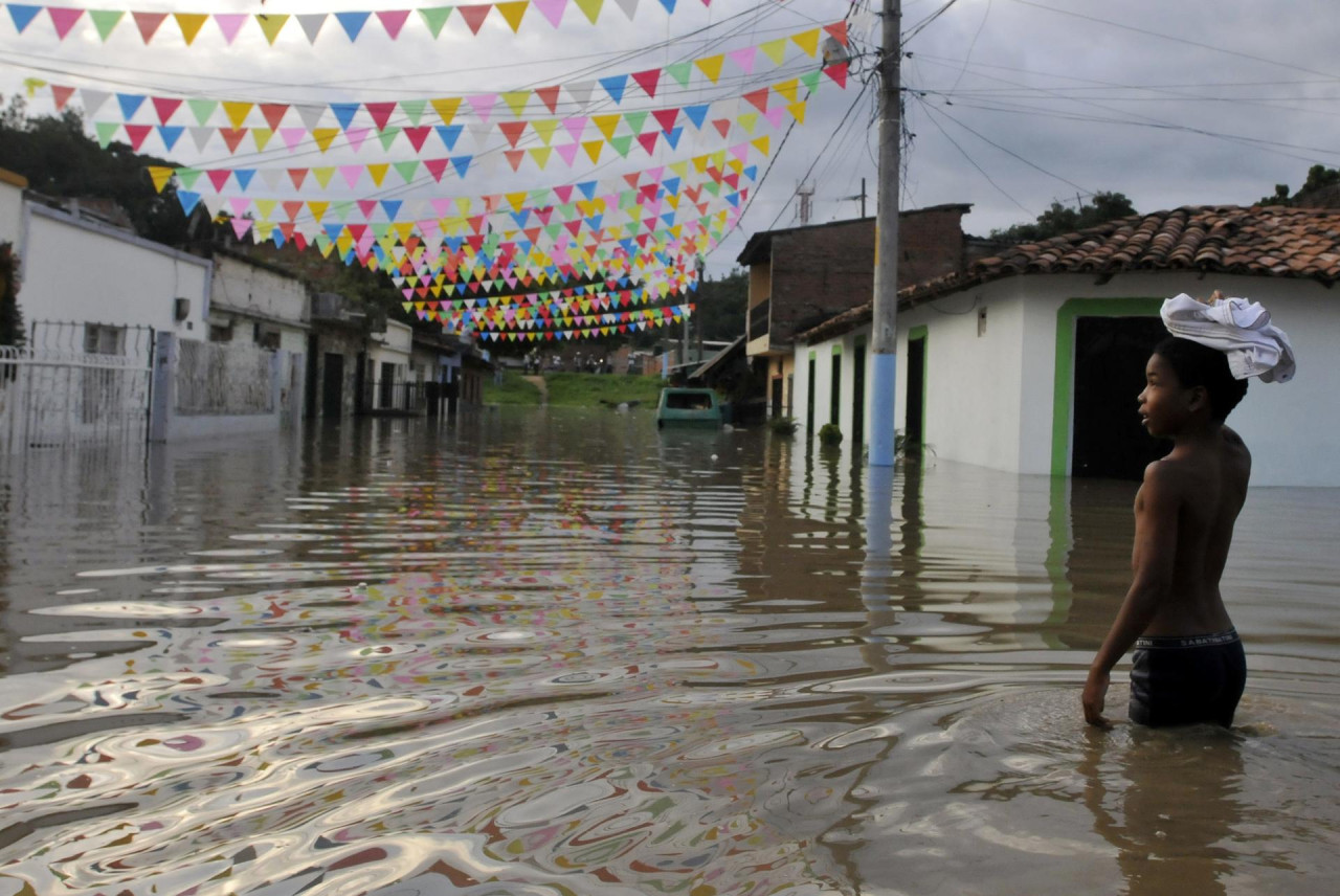 Inundaciones como consecuencia del fenómeno "La Niña". Foto: EFE.