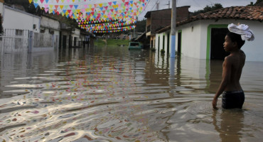 Inundaciones como consecuencia del fenómeno "La Niña". Foto: EFE.