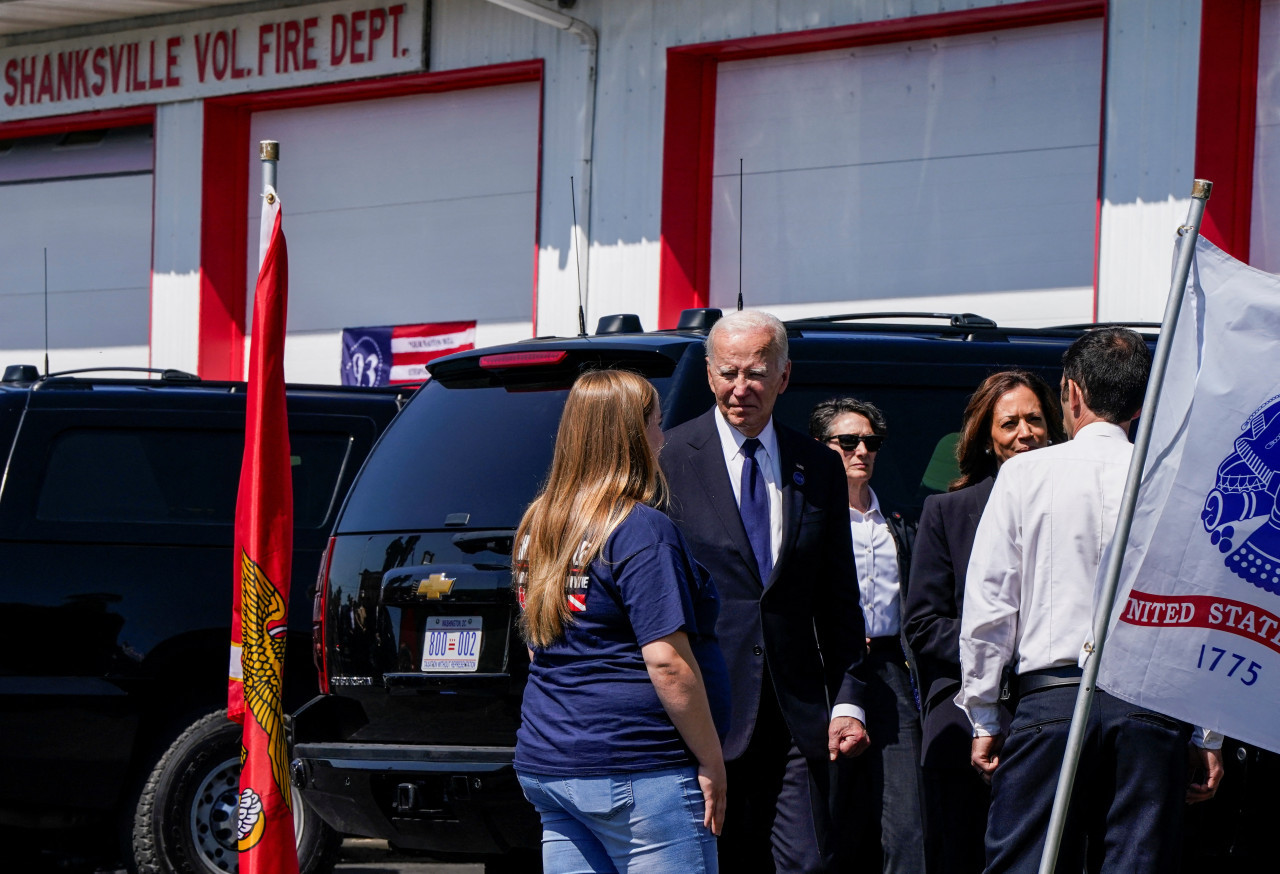 Joe Biden y Kamala Harris en acto por los 23 años de los atentados del 11-S en Shanksville. Foto: REUTERS.