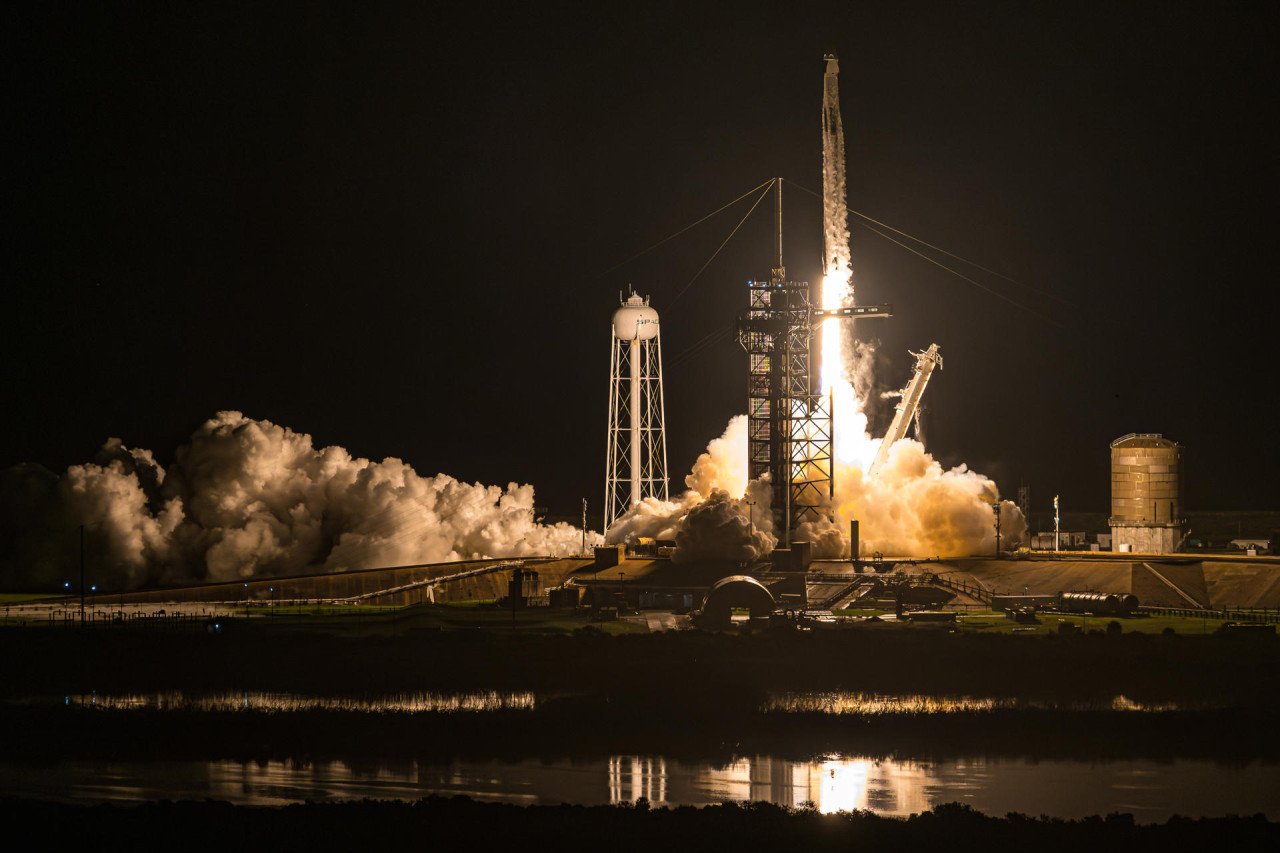 La primera caminata espacial privada de la historia. Foto: EFE.