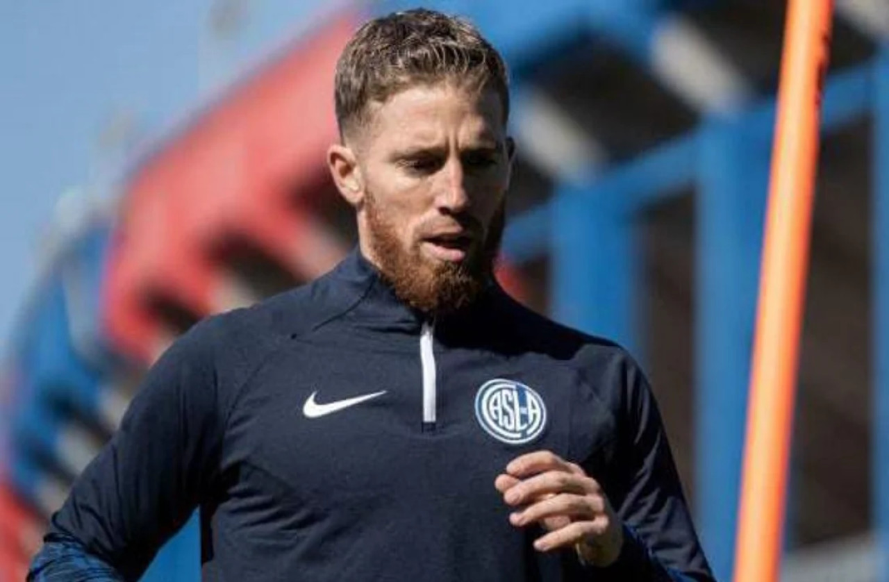 Iker Muniain en el entrenamiento de San Lorenzo. Foto: NA.