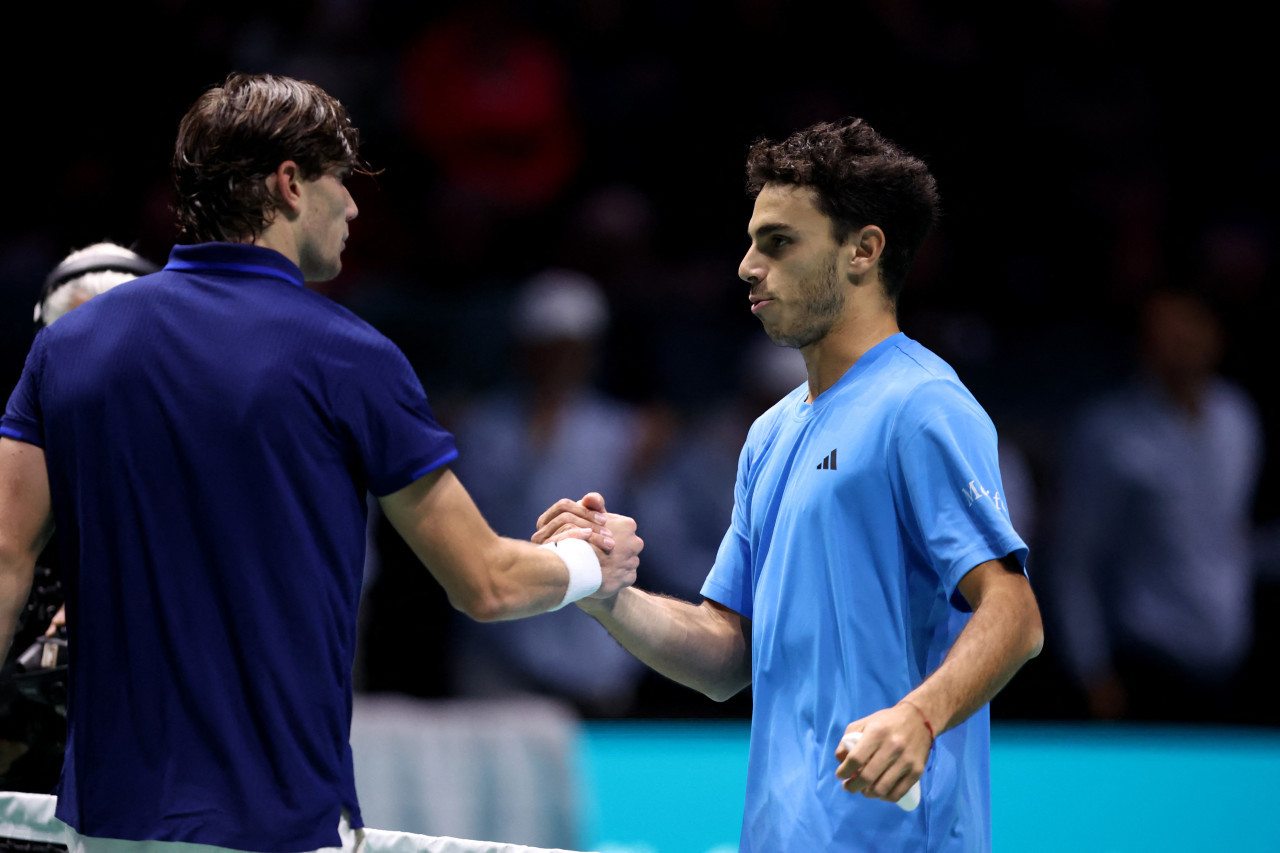 Triunfo de Francisco Cerúndolo ante Jack Draper en la Copa Davis. Foto: REUTERS.