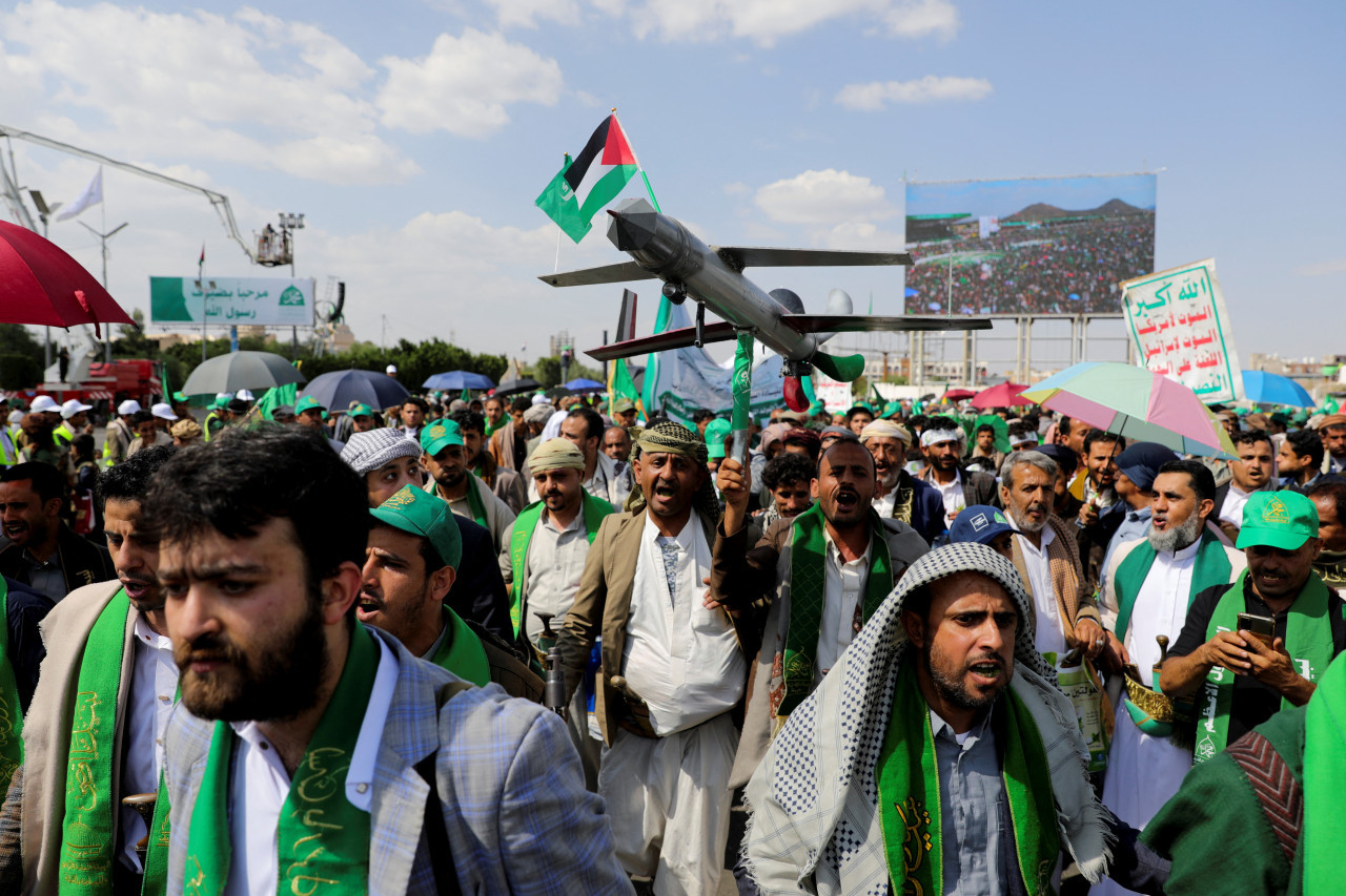 Seguidores de los hutíes se movilizan en solidaridad con Palestina. Foto: EFE.