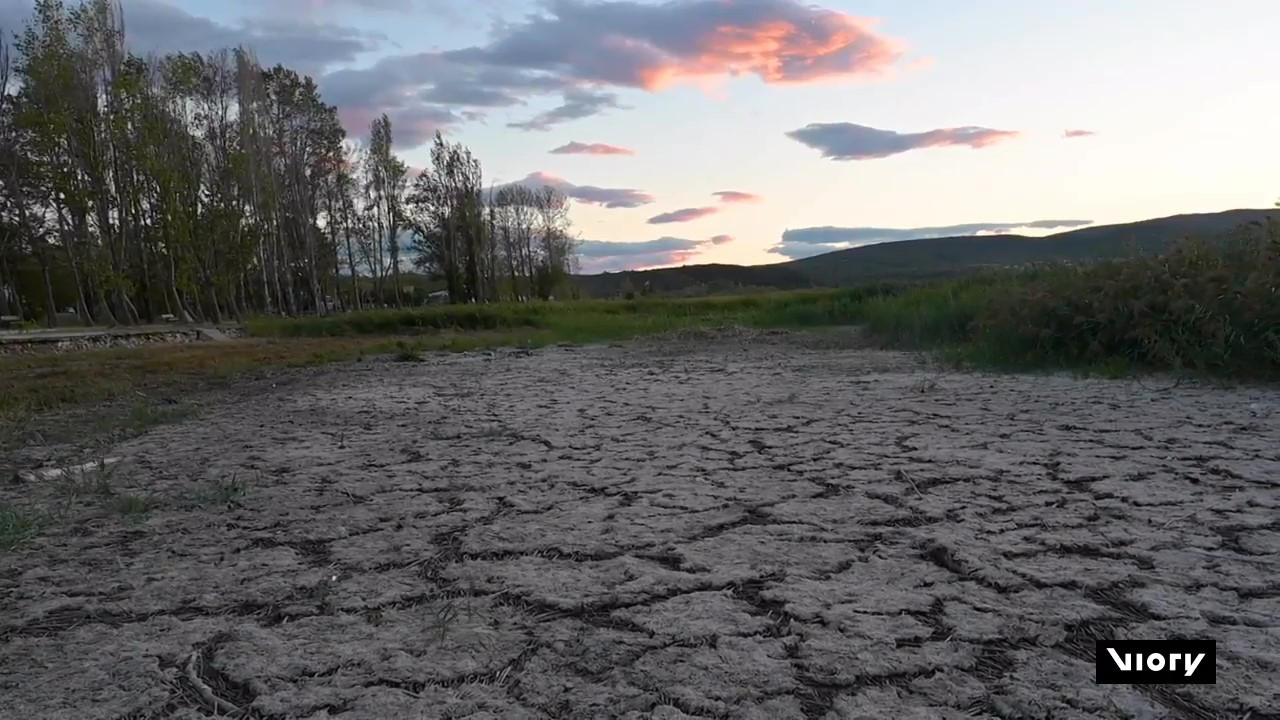 Sequía en la frontera entre Grecia y Macedonia del Norte. Foto: Captura de video/ Viory.