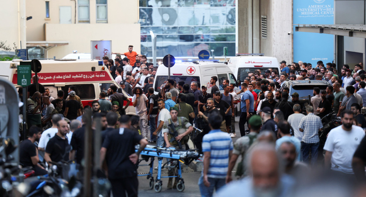 Masiva explosión de localizadores en el Líbano. Foto: Reuters.