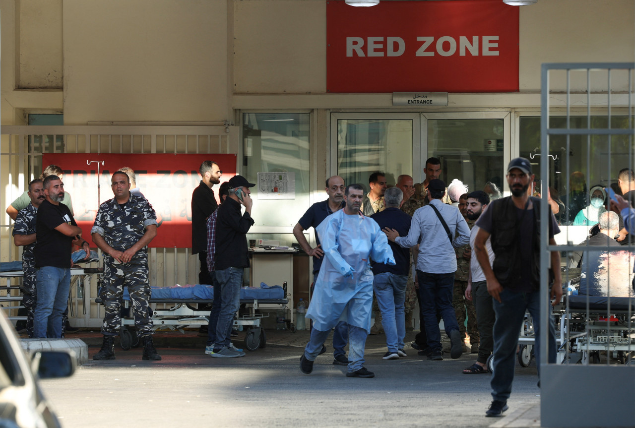 Muertos y heridos tras masiva explosión de localizadores en el Líbano. Foto: REUTERS.