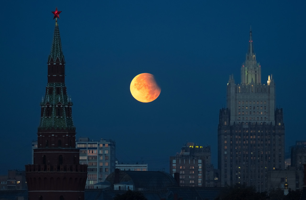 Eclipse de superluna en Rusia. Foto: Reuters.