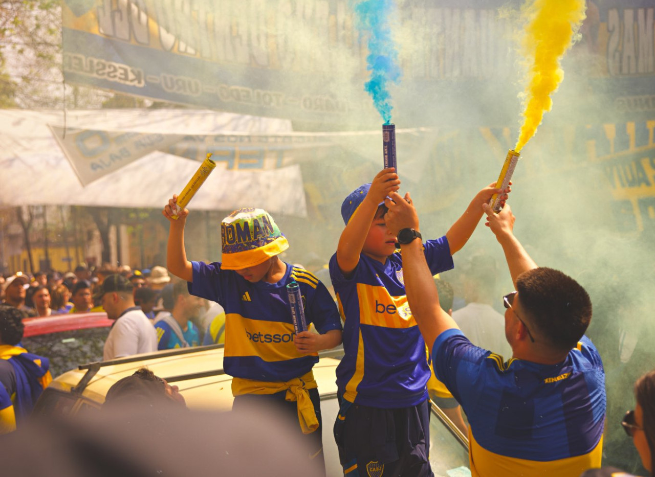 El color de los hinchas de Boca en el Superclásico. Foto: X @BocaJrsOficial