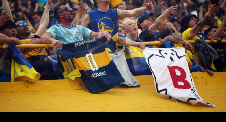 El color de los hinchas de Boca en el Superclásico. Foto: Reuters