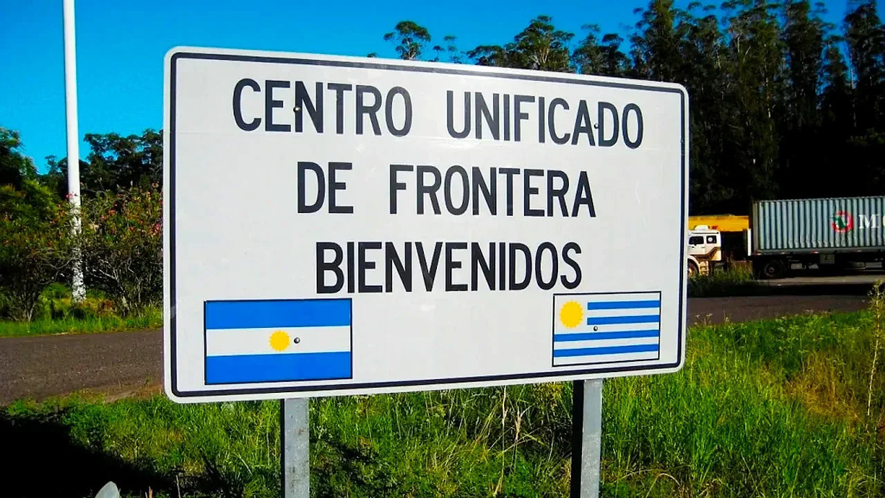 Viajar a Uruguay en auto desde Argentina. Foto: NA.