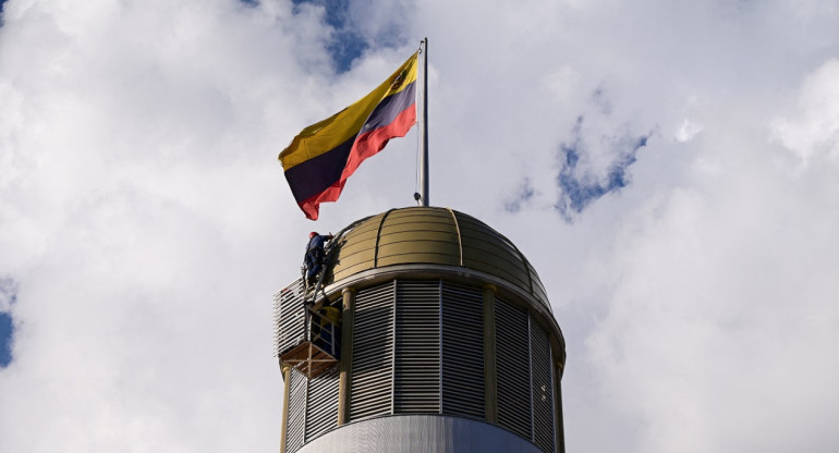 Bandera de Venezuela, en Caracas. Foto: Reuters.