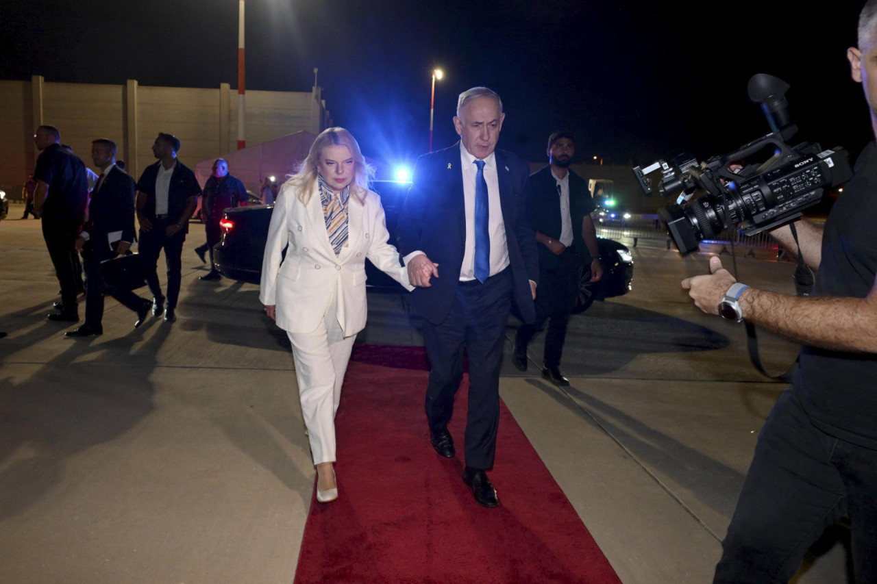 Benjamin Netanyahu y su esposa de camino a la Asamblea General de las Naciones Unidas. Foto: EFE.