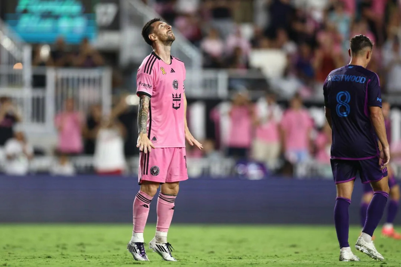 El festejo de Lionel Messi tras su gol. Foto: NA.