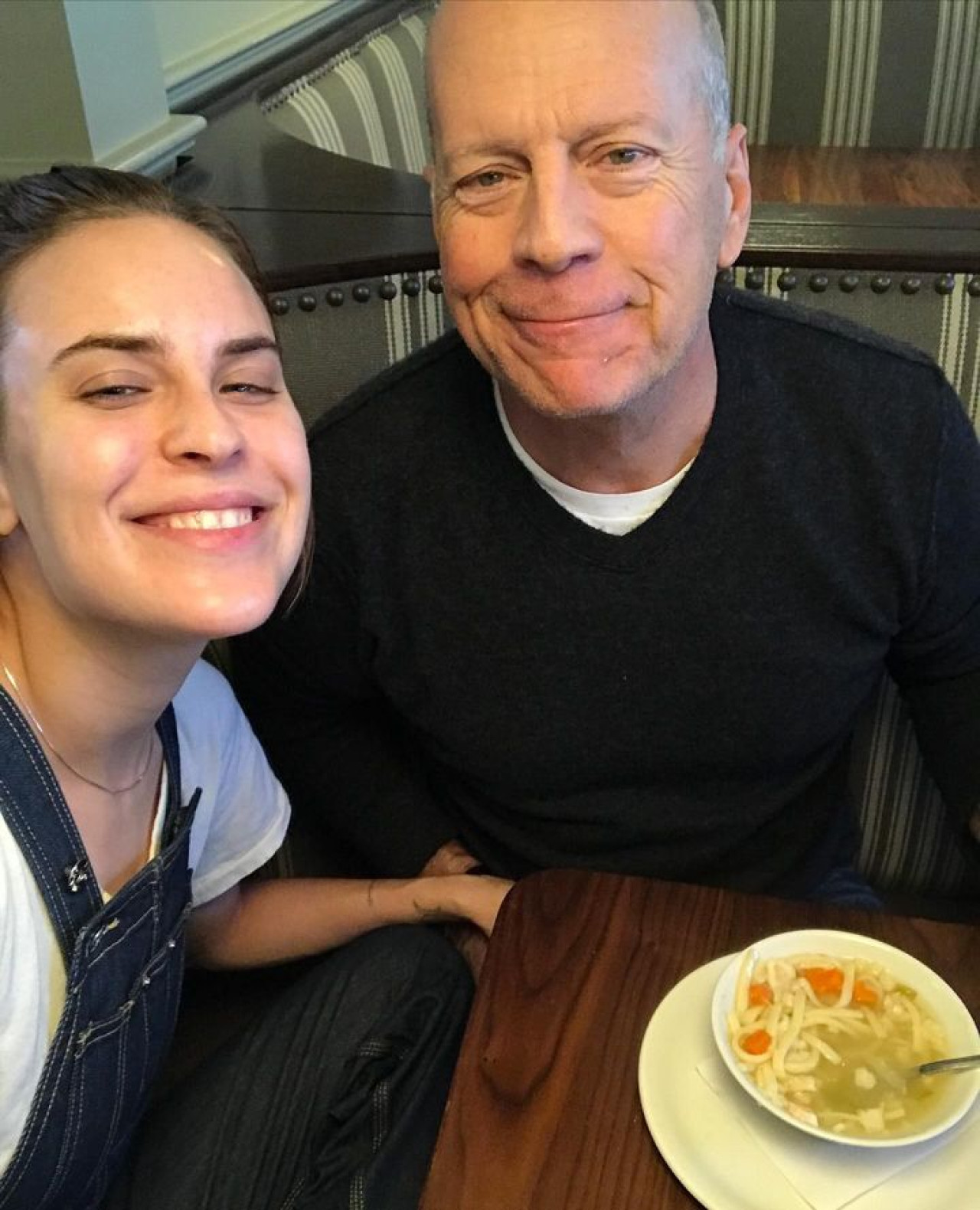 Compartieron fotos de Bruce Willis en la actualidad junto a su familia. Foto: Instagram.