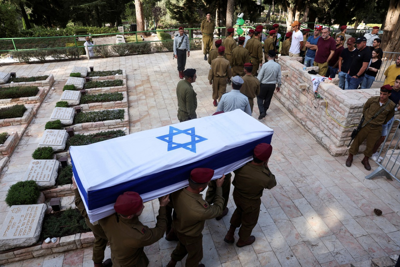 Funeral de soldados israelíes. Foto: Reuters.