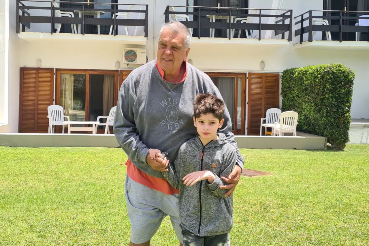 Luis Ventura junto a su hijo Antonio. Foto: Instagram.