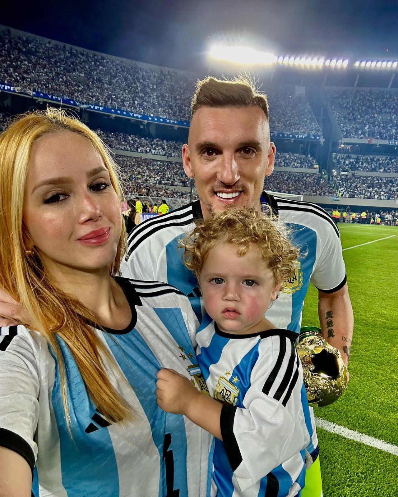 La familia de Franco Armani. Foto: Instagram @francoarmani34