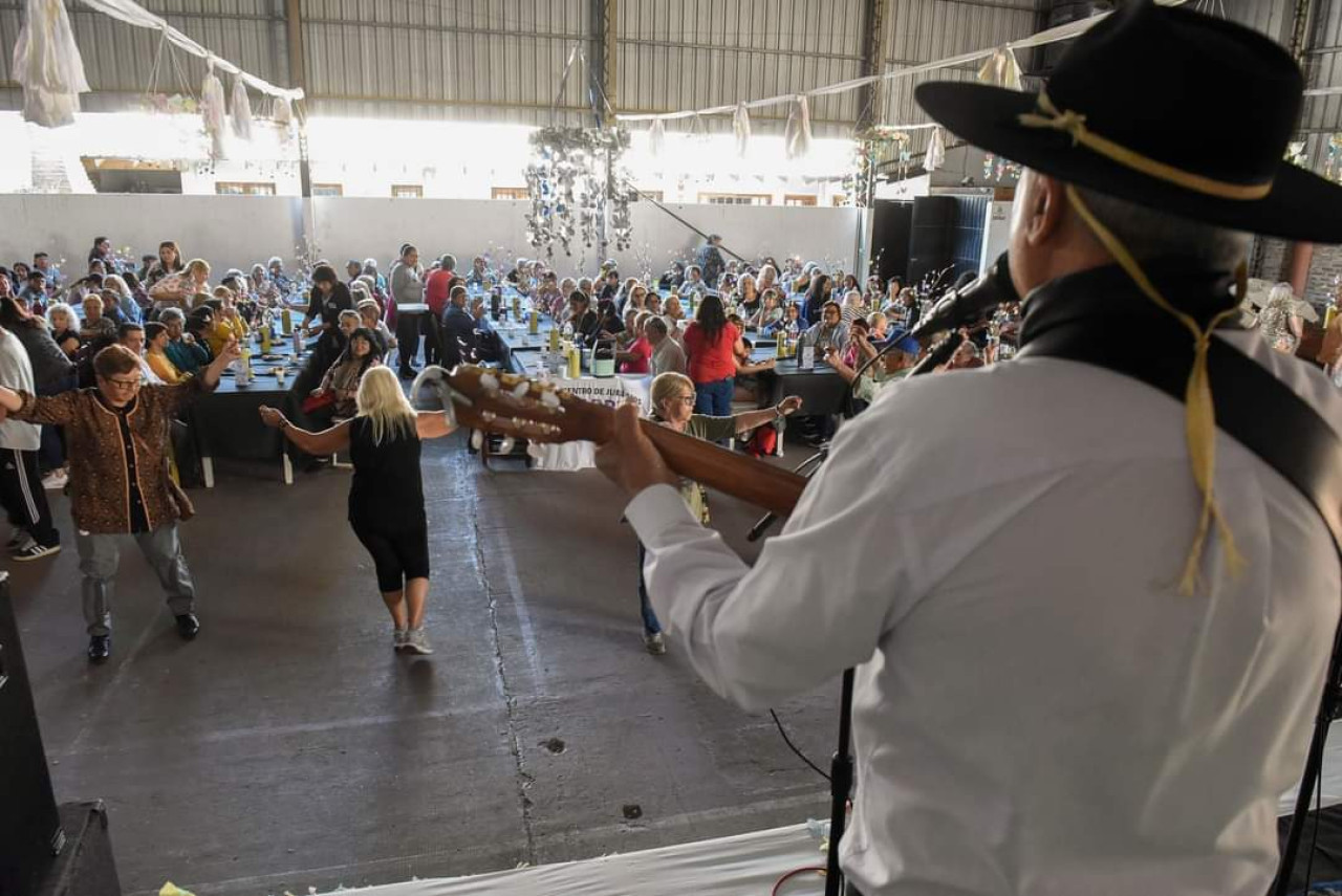 Se celebró el Día del Adulto Mayor en diferentes puntos de Malvinas Argentinas.