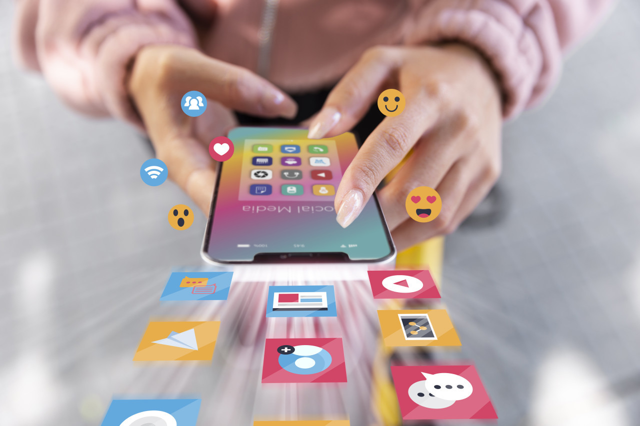 Apps, aplicaciones móviles. Foto: Freepik