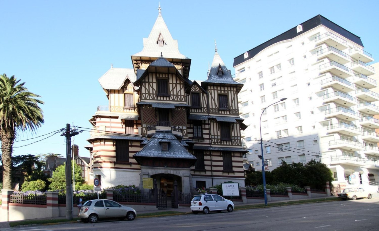 Chalet de Avenida Colón en Mar del Plata. Foto: 0223