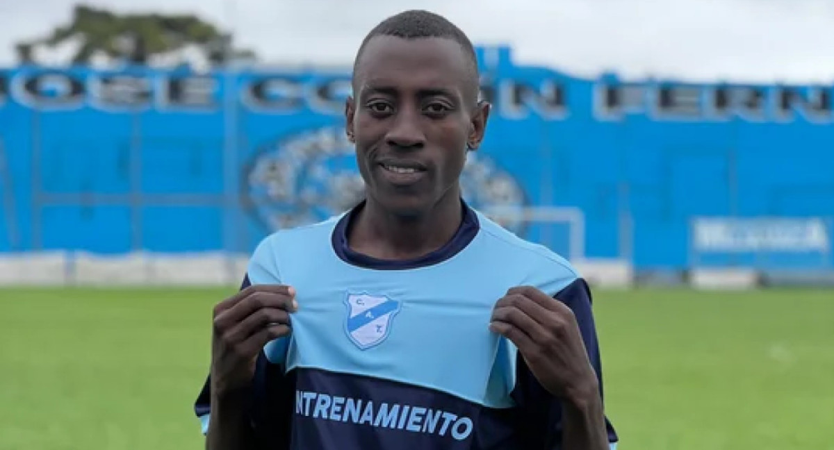 David Mulenga es nuevo jugador de Temperley. Foto: NA.