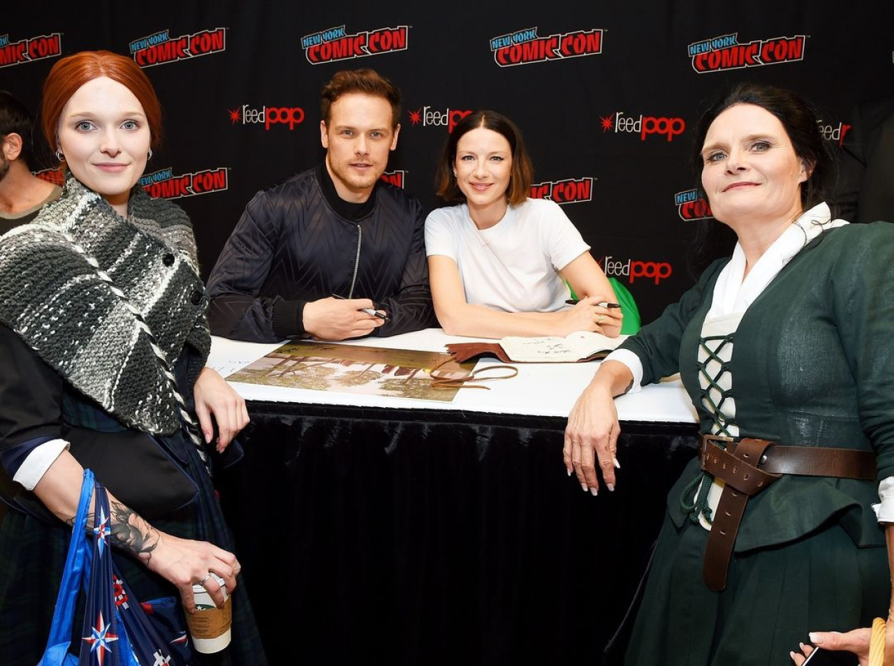 Recuerdos de Outlander en distintas convenciones. Foto @outlander_starz