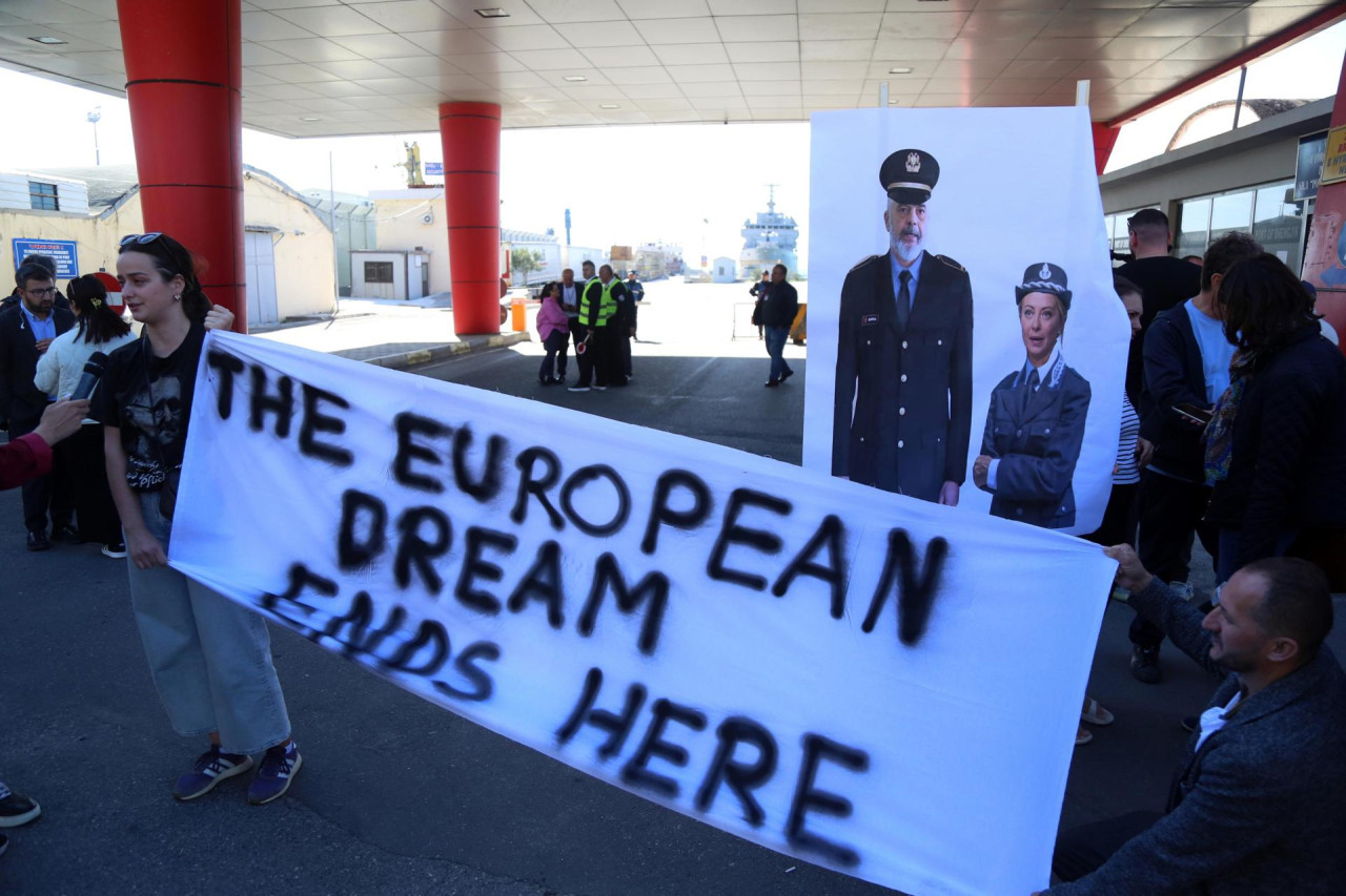 Críticas por el pacto de inmigrantes entre Italia  y Albania. Foto: EFE.