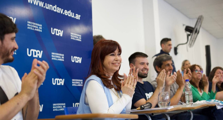 Cristina Kirchner visitó la Universidad de Avellaneda