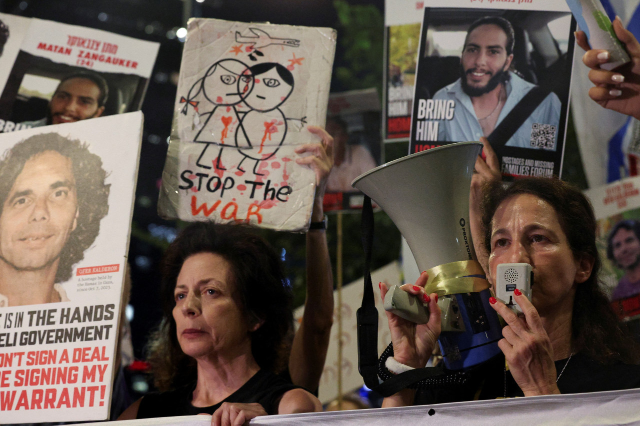 Manifestaciones en Israel tras el asesinato de Sinwar y por la liberación de los rehenes. Foto: Reuters