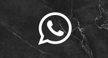 WhatsApp in modalità oscura. Immagine: Tela.