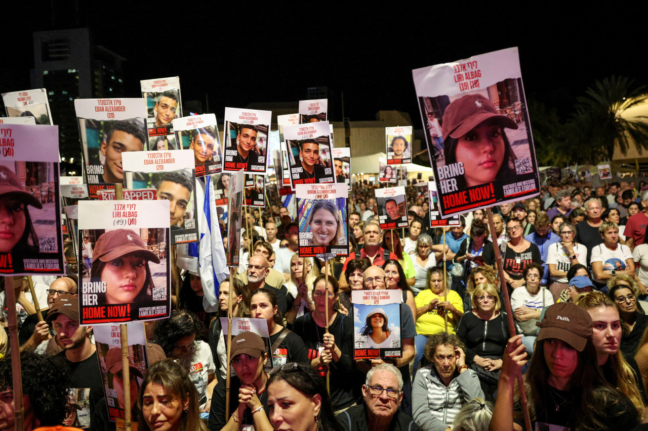 Protestas en Israel exigen rescate de rehenes. Foto: Reuters