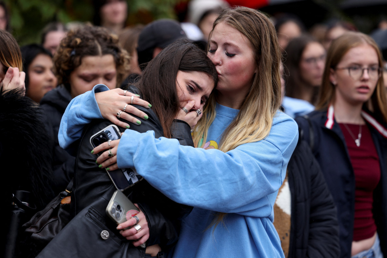 Fans de One Direction homenajean a Liam Payne en el londinense Hyde Park. Foto: Reuters.