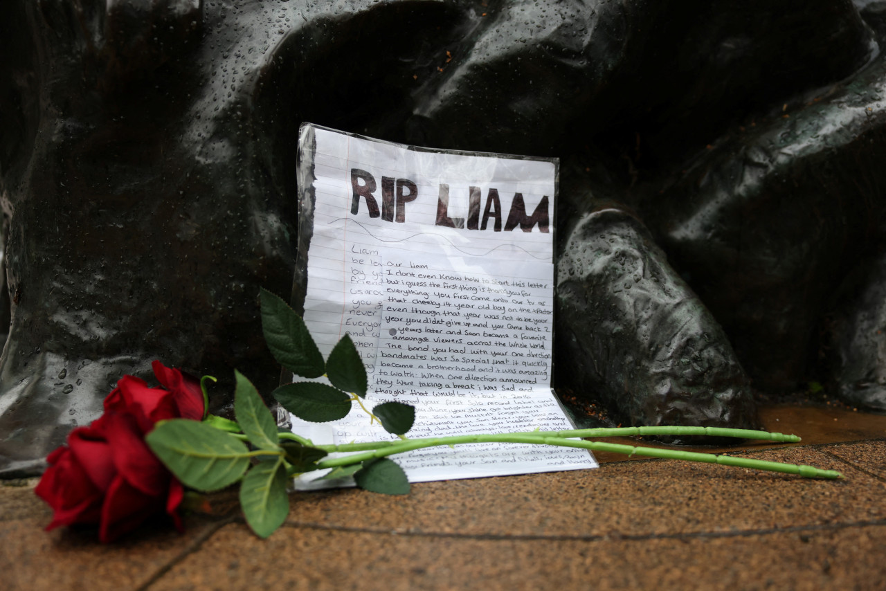 Fans de One Direction homenajean a Liam Payne en el londinense Hyde Park. Foto: Reuters.