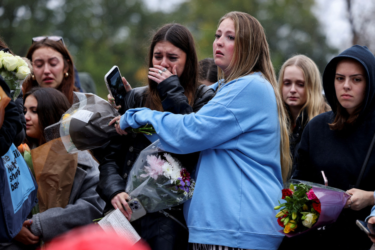 Fans de One Direction homenajean a Liam Payne en el londinense Hyde Park. Foto: Reuters.