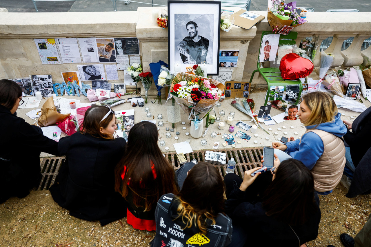 Fans de One Direction homenajean a Liam Payne en el londinense Hyde Park. Foto: Reuters.