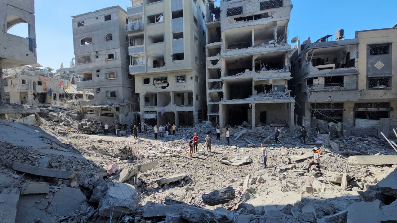 La destrucción de un complejo residencial en Beit Lahia, norte de Gaza. Foto: Reuters.