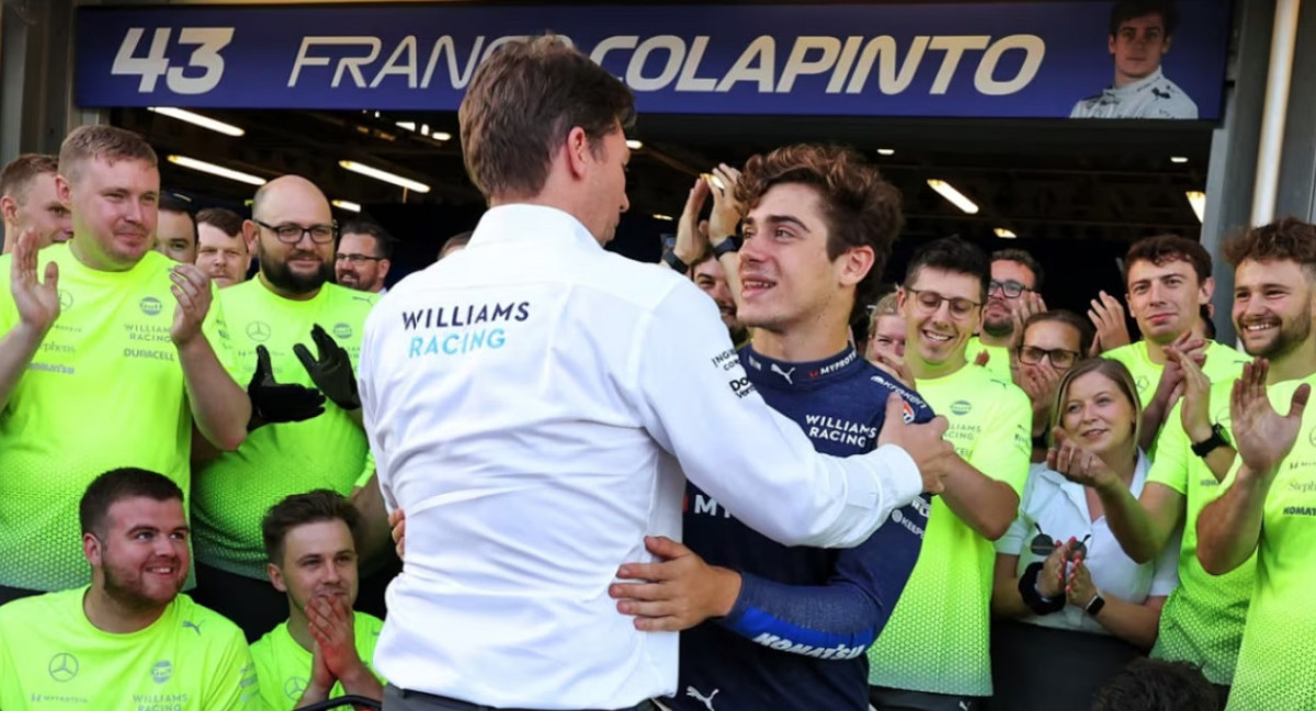 El abrazo entre Franco Colapinto y James Vowles. Foto: Instagram.