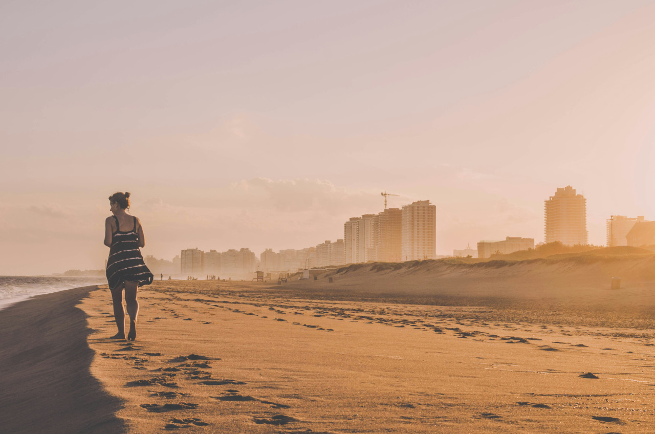 Caminar, ejercicio. Fuente: Pexels.